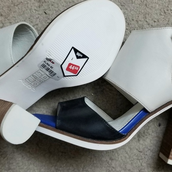 Shoe - Picture 2 of 4